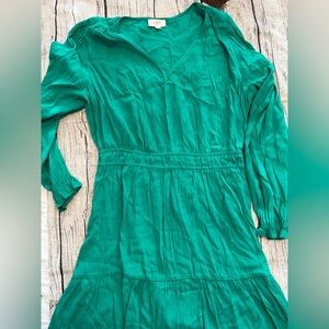 NWOT. LOFT Gorgeous women’s dress. Size L. Never used, no tag. Kelly green color